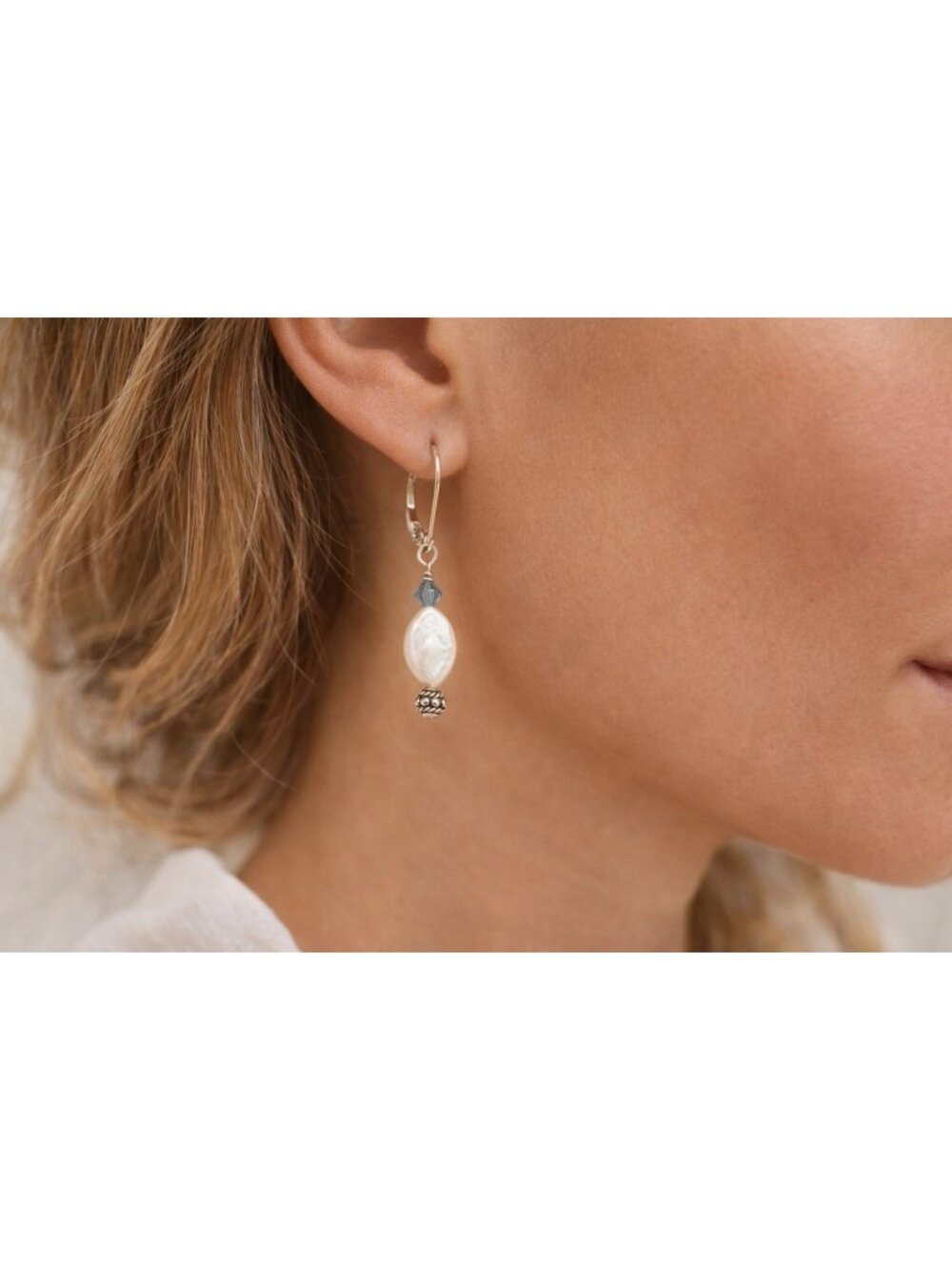 Vintage 925 Sterling Silver Dainty Small Coin Pearl & Blue Crystal Drop Earrings